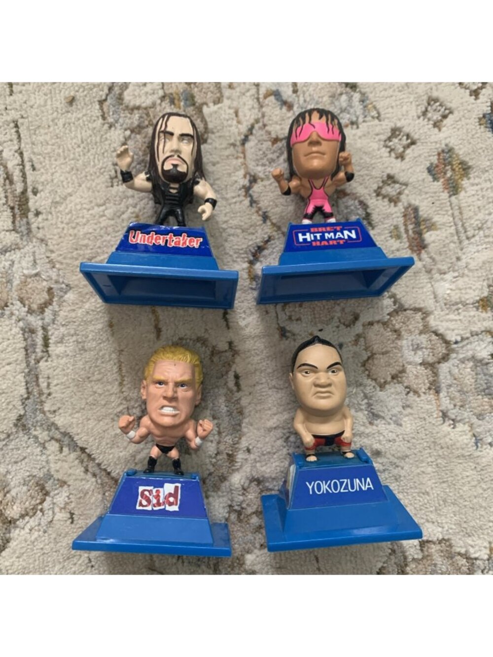 Lot Of 4 WWE WWF Jakks Playmates Ring Masters Bret Hart Undertaker Yokozuna Sid